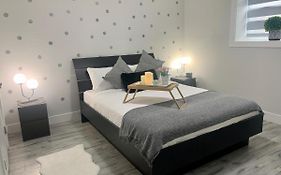 Luxurious Two Bedroom Suite, Full Kitchen